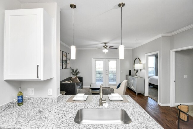 Building Photo - 6777 Sommerall Dr Unit 0716