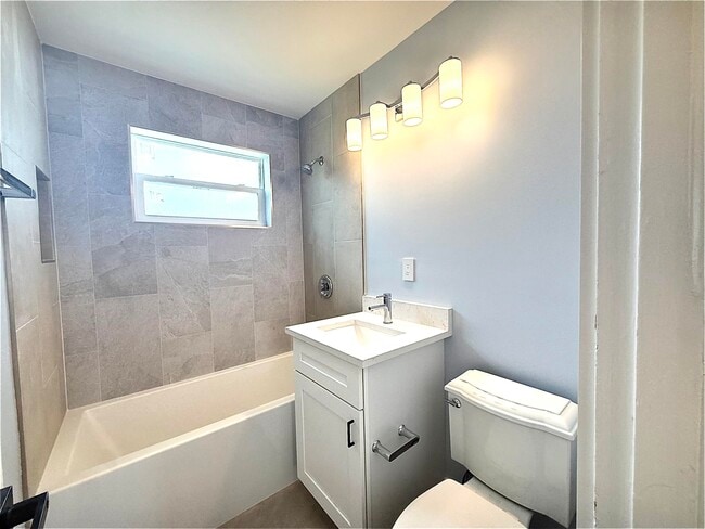 Photo - 2018 Whitney Rd