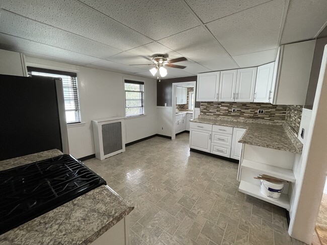 Photo - 25 Hanover St Unit 2