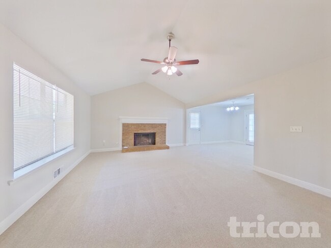 Photo - 4807 Alpine Dr SW