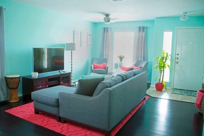 Photo - 333 Diana Dr