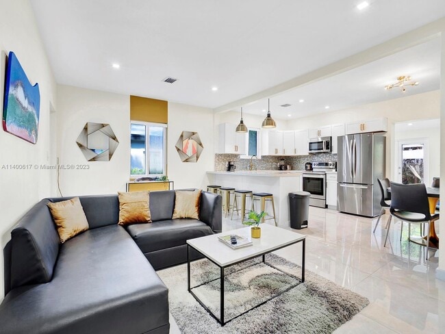 Photo - 51 NW 115th St