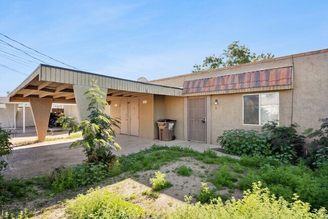 Photo - 1480 E 29th Ave