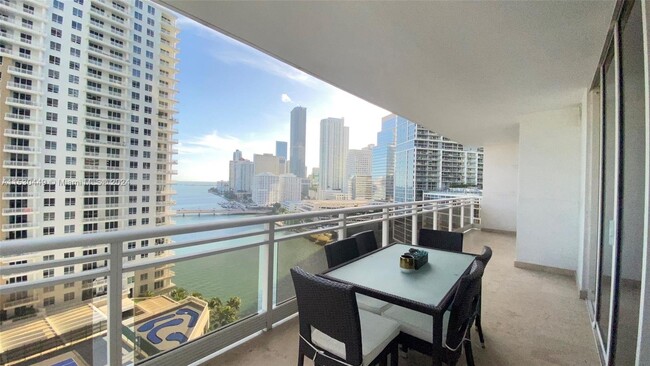 Photo - 901 Brickell Key Blvd Unidad 1603 Rental