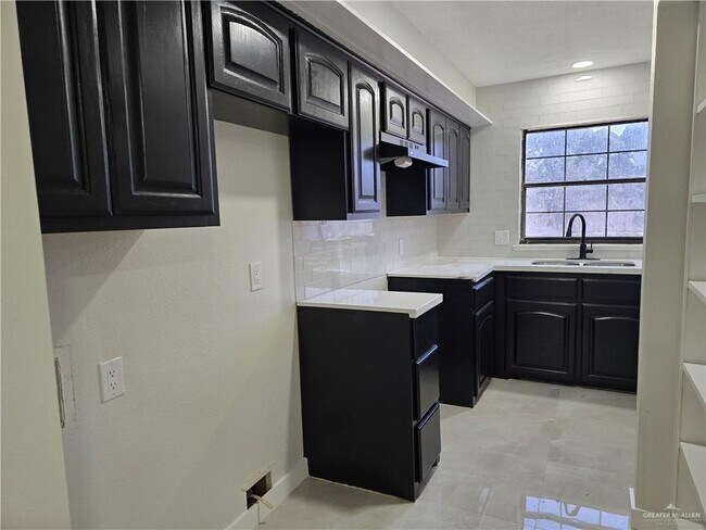 Photo - 16 Tori Ln Unit D