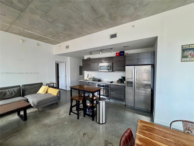 Photo - 151 SE 1st St