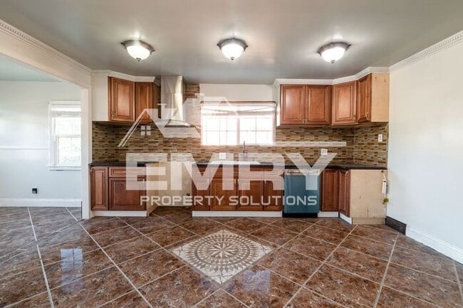 Photo - 2 Bed 1 Bath House in Lynwood Parking Incl...
