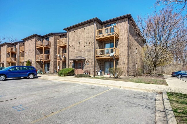 Building Photo - 2260 Abbeywood Dr Unit F