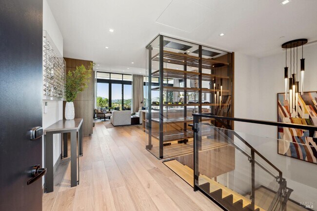 Photo - 210 Sumac Ct