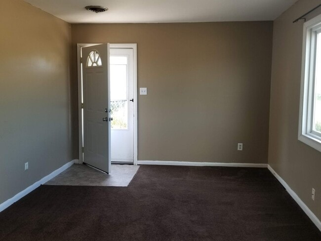 Photo - 3535 Pierce Ave