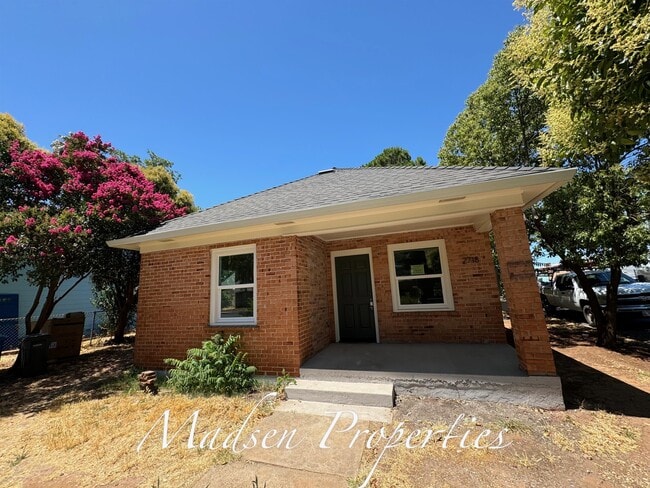 Photo - 2718 Brown Ave