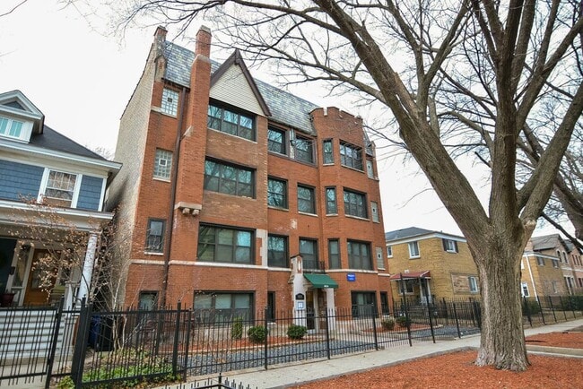 Photo - 4636 N Paulina St Unit J08P