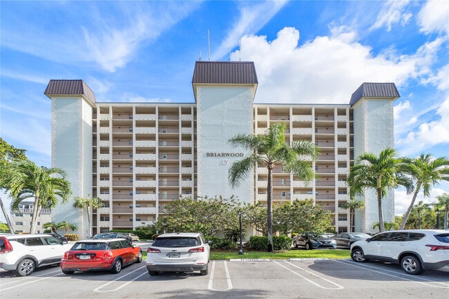 Building Photo - 9101 W Sample Rd Unit 402