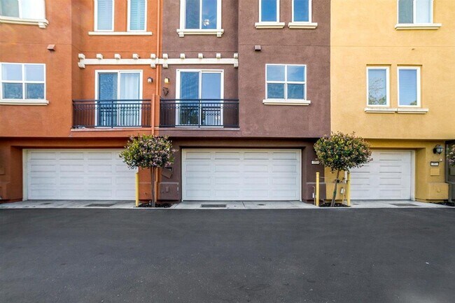 Photo - 353 Esfahan Ct