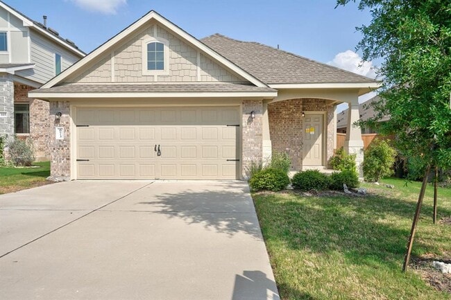 Beautiful 3BR/2BA Home with Island Kitchen... - Beautiful 3BR/2BA Home with Island Kitchen...