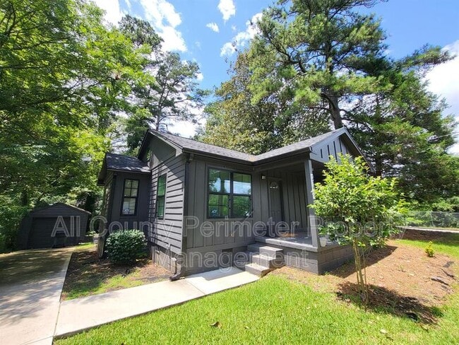 Photo - 2107 Pinehurst Dr