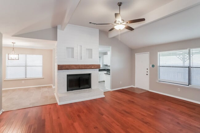 Photo - 216 Lantana Dr