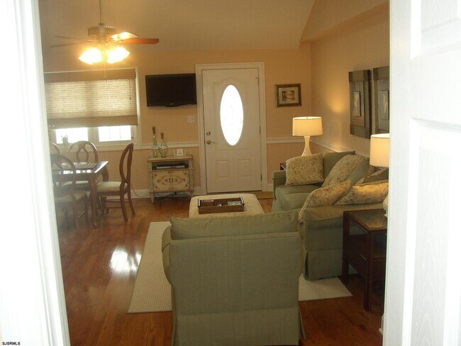 25 N Jefferson Ave Unit C