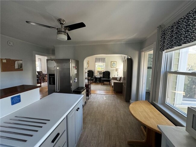 35 Brewer St Unit 2