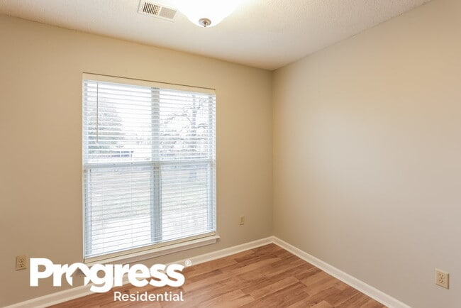 Photo - 5850 Waverly Dr