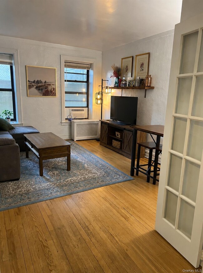 Photo - 83-84-84 116th St Unit 1J