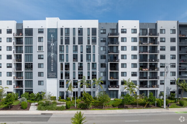 Photo - Oasis Pointe