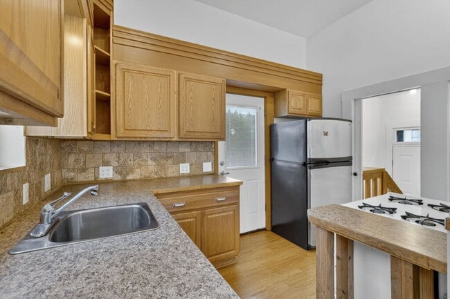 Photo - 924 N Mason St