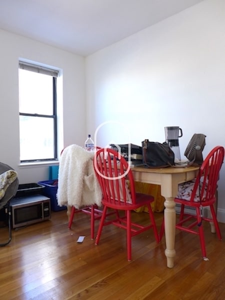 Photo - 31 Cunard St