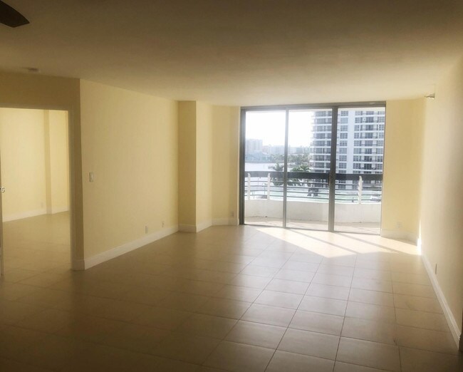 Photo - 19101 Mystic Pointe Dr Unit 803