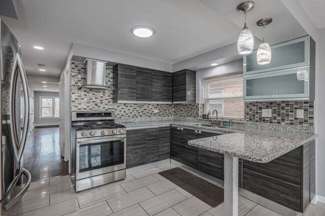 Building Photo - 2702 N 74th Ave Unit 2702 N 74th  2