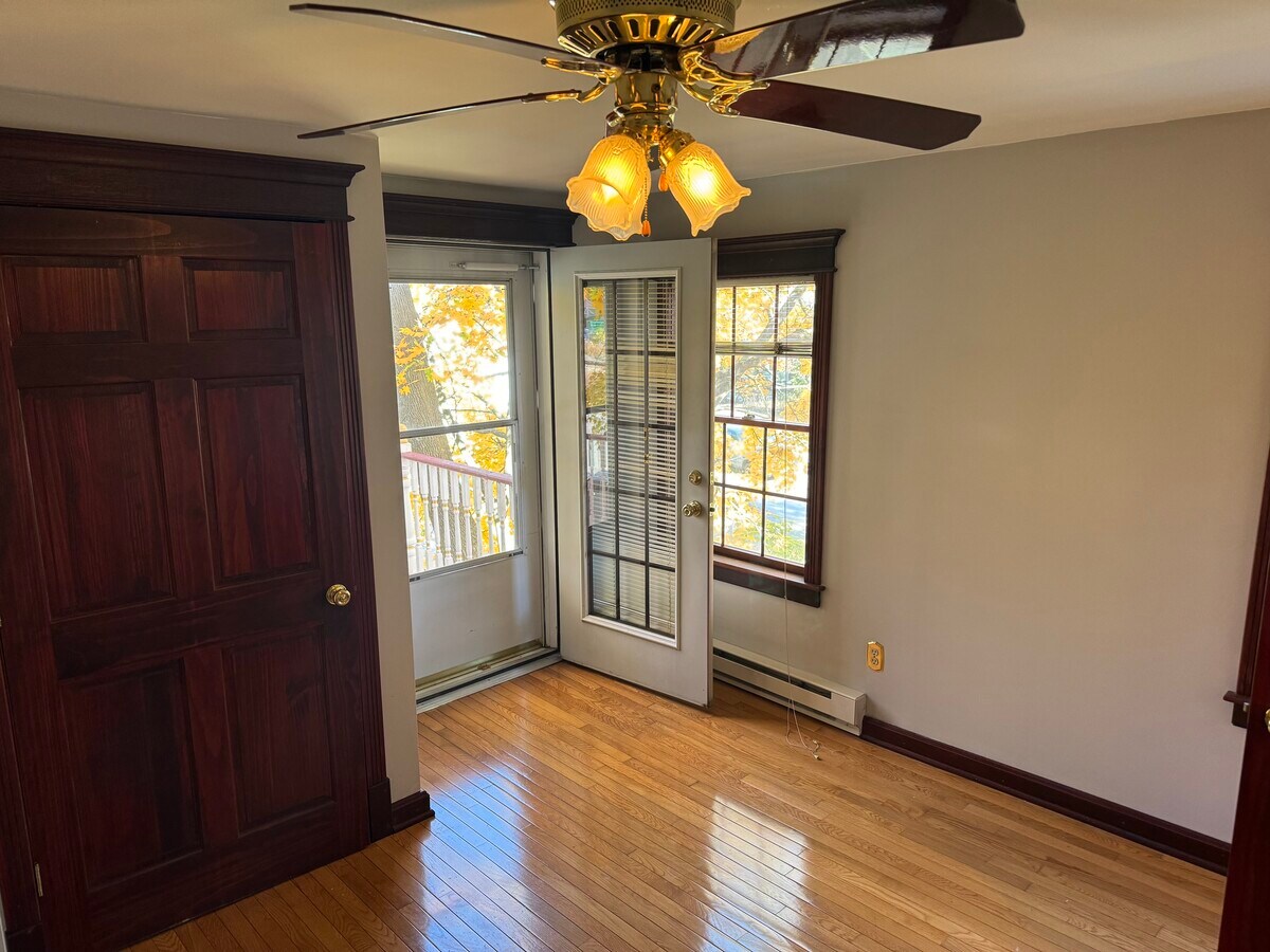 Photo - 190 Main St Unit 3