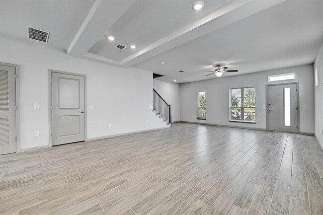 Photo - 5513 Charles Merle Dr.