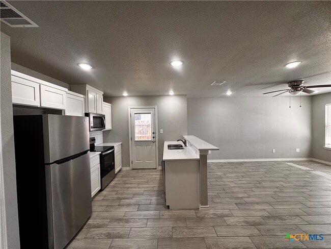 Photo - 2108 Saulsbury Dr Unit B