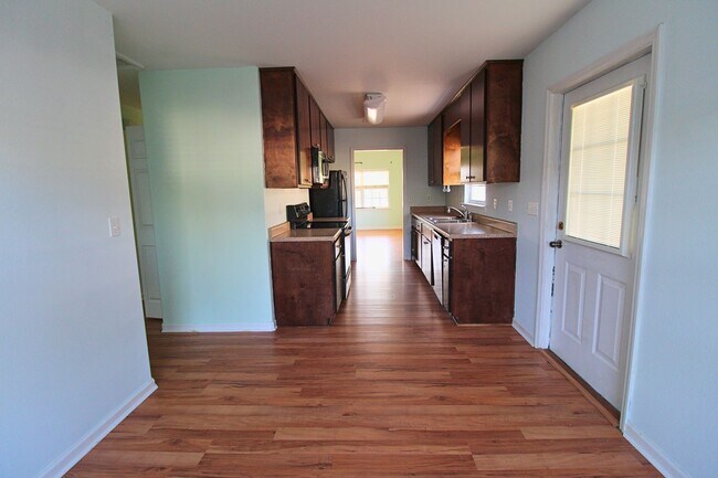 Photo - 3 Bedroom Home in Wakulla Gardens Available Now
