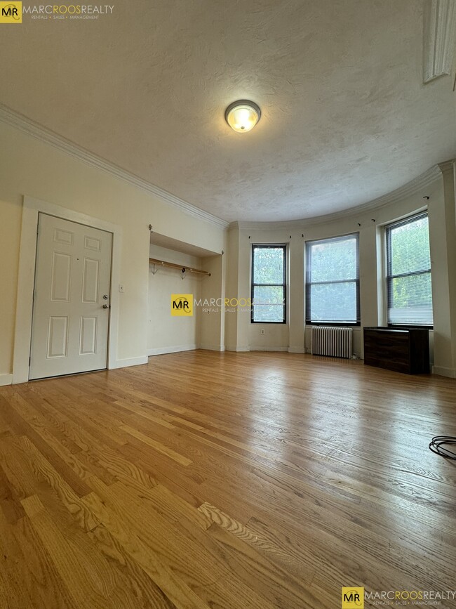 Photo - 591 Beacon St Condo