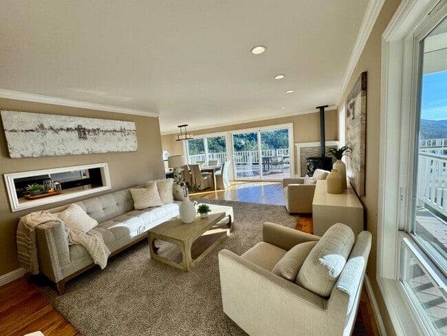 Photo - 25400 Radonich Rd