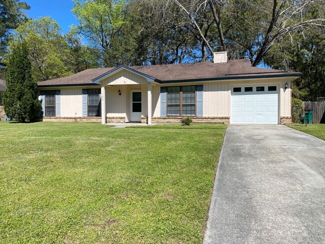 Building Photo - 4 bedroom 2 bath in Village Green