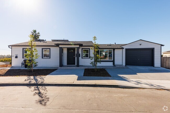 Building Photo - Fully Remodeled 5-Bedroom, 3-Bath Home Wal...