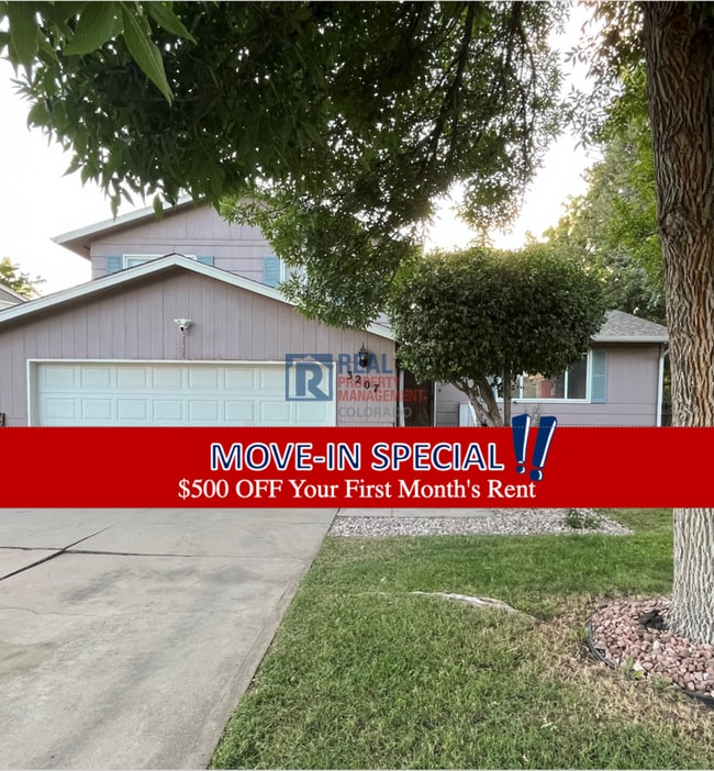 Building Photo - 3207 Camelot Dr