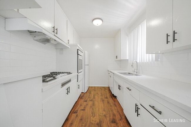 Photo - 426 Rexford Dr Unit 1