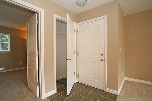 Photo - AVAILABLE NOW, Charming Issaquah Condo wit...