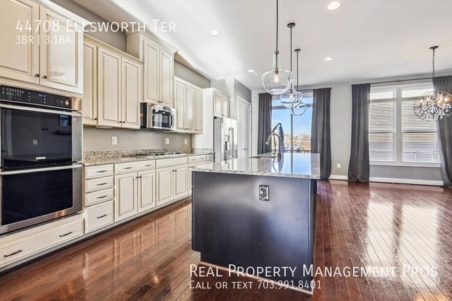 Photo - 44708 Ellsworth Terrace