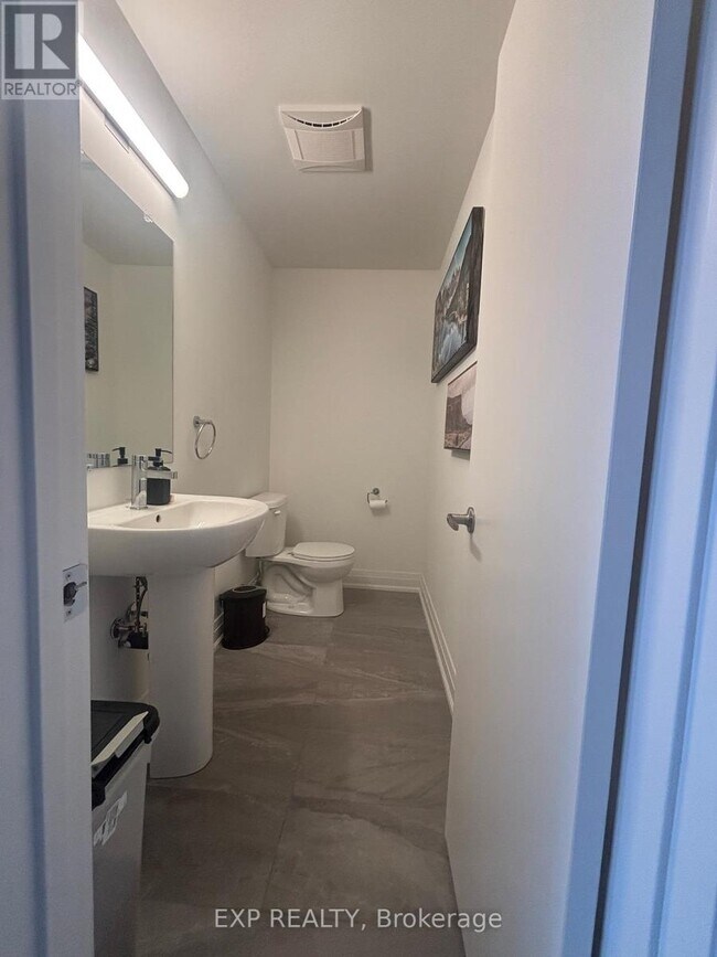 Photo - 258 Hespeler Rd