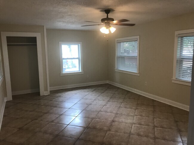 Photo - Large Old West Tampa Home