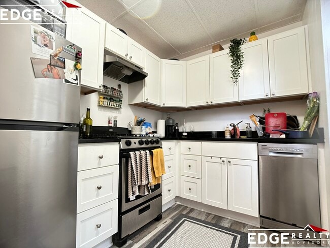 Photo - 264 Kelton St Unit 6