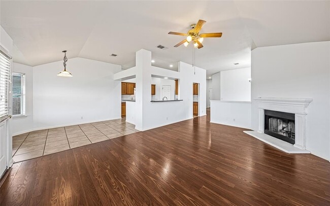 Photo - 217 Lakemont Dr House