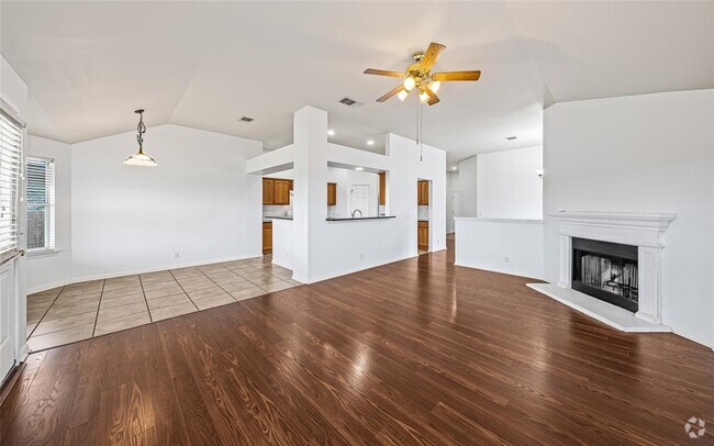 Building Photo - 217 Lakemont Dr Rental