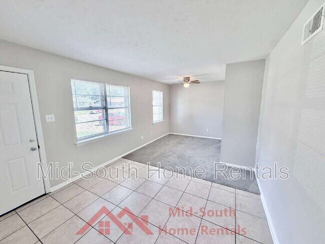 Photo - 3243 Boone St