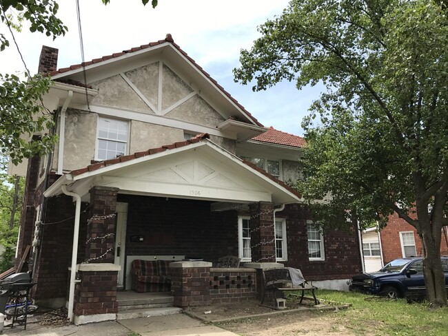 6 Bed 3 Bath House on East Campus! - 6 Bed 3 Bath House on East Campus!