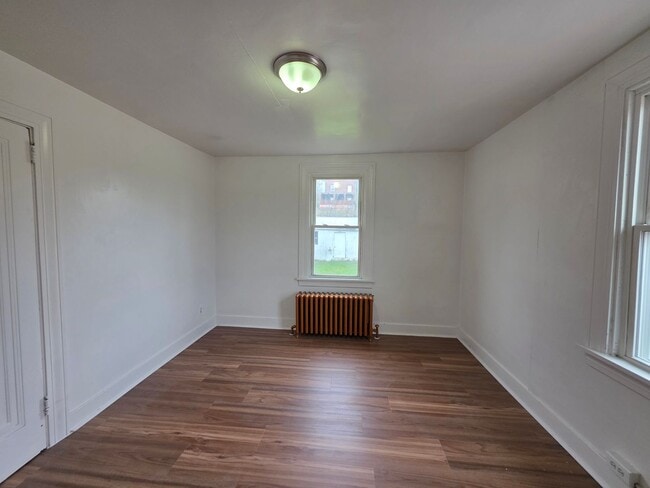 Photo - 4 bedroom 1 bathroom apartment for rent in Clairton PA